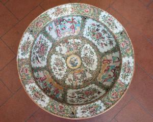 LARGE CANTON PORCELAIN BOWL MID-19TH CENTURY
